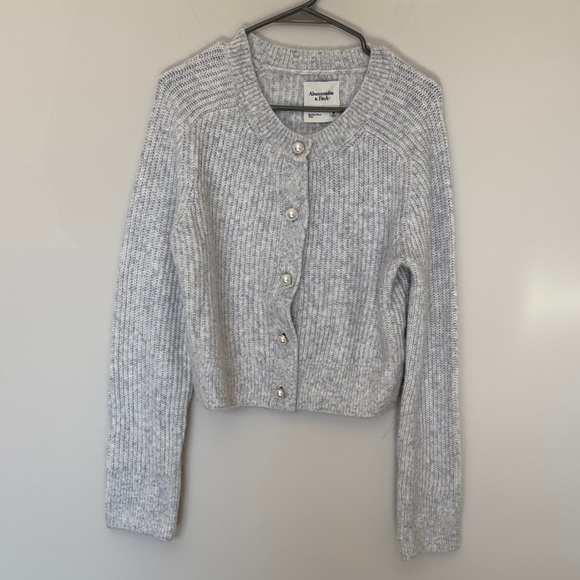 Abercrombie Pearl Button Front Knit Gray Cardigan - M - Picture 1 of 4